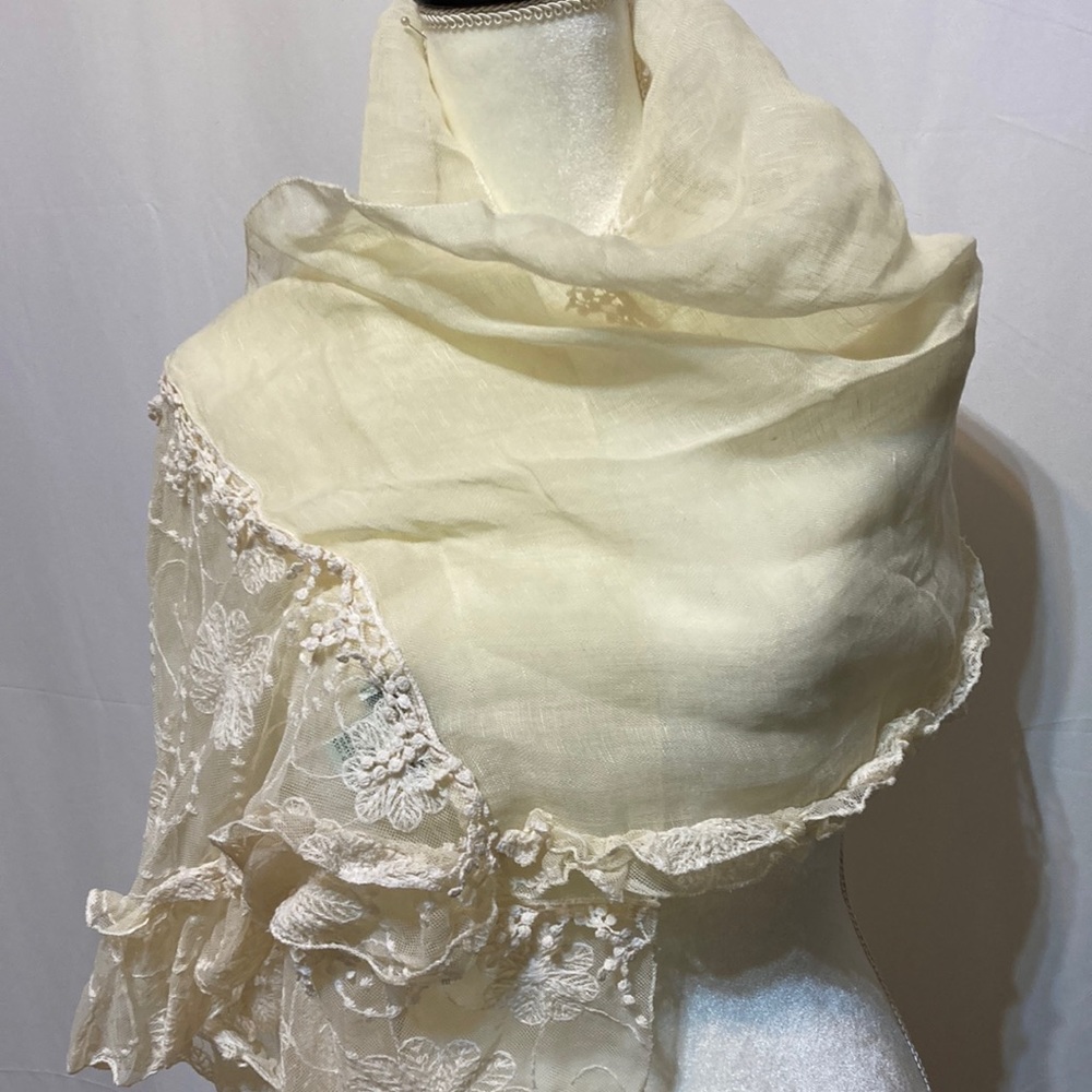 JOOLAY BRAND NEW LACE SCARF